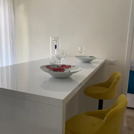 Appartement 5 *